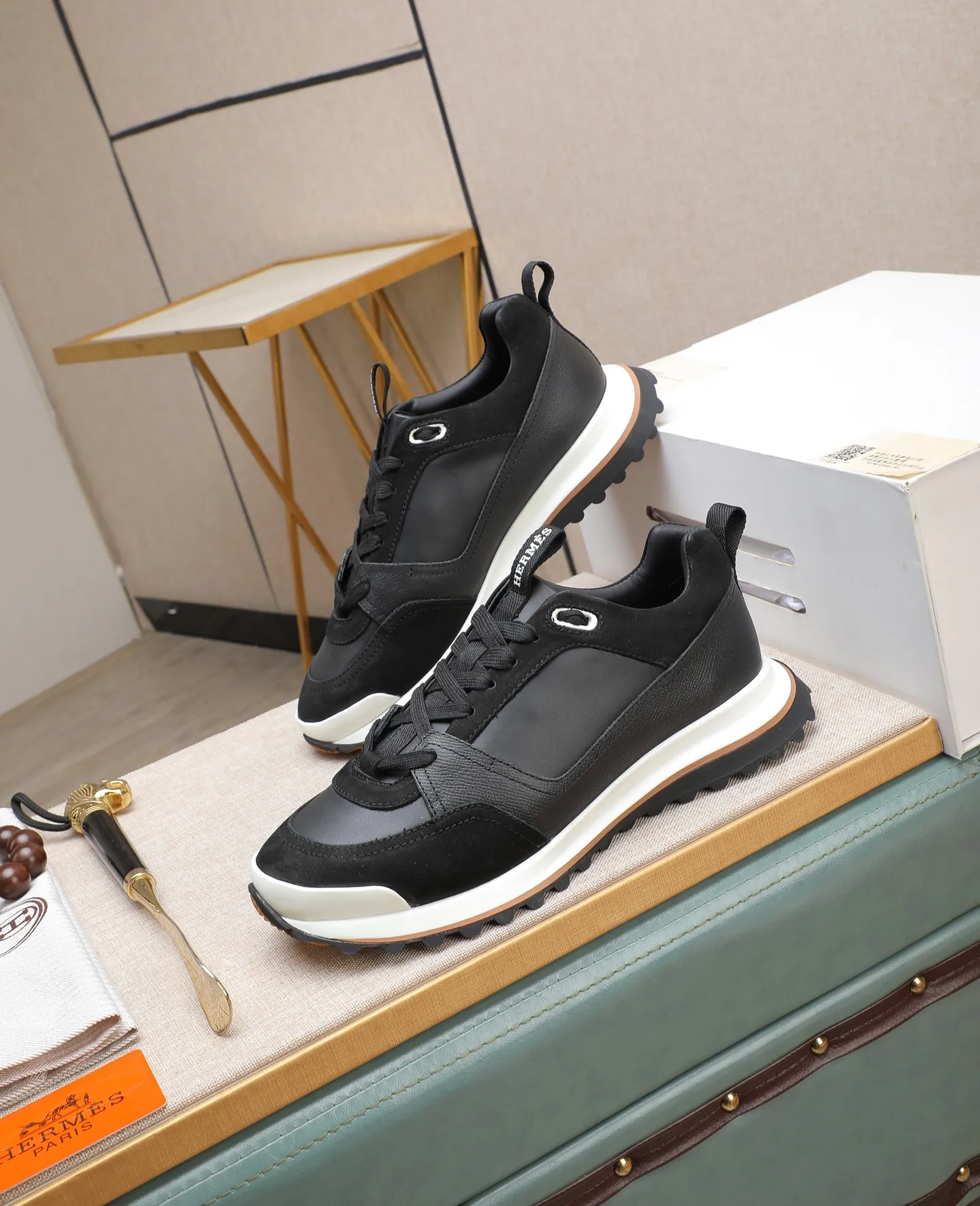 Men's shoes 💰760 Hermes🐴 25ss new autumn and winter products! Classic boot shape + British color matching design, imported calfskin, classic and durable! The original inverted mold last, the ultimate 1:1 shape, and the imported high-end cowhide presents a refined texture! Open the mold to customize the A-grade high-density private mold outsole with luxurious packaging! - Unique quality, 39-44 (38 45 46 customized)